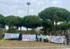 Sit-in in difesa dei pini di viale Vespucci a Lido di Classe