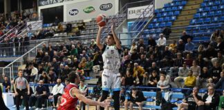Basket: I Blacks vincono il derby con l’Andrea Costa Imola