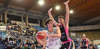 Basket: quinta vittoria casalinga per i Blacks