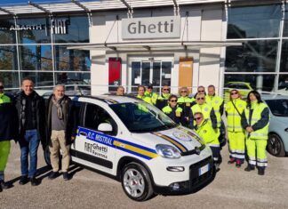 La concessionaria Ghetti ha donato ai volontari della Mistral una Panda Hybrid