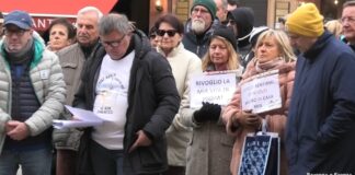 Gli alluvionati manifestano. “Basta strumentalizzazione politica, servono risposte”