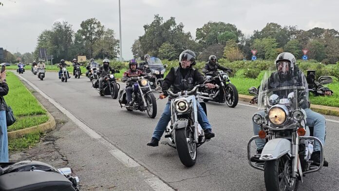 arrivo motociclisti alla Daltons House