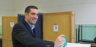 Regionali: de Pascale ha votato questa mattina alla Scuola Elementare “G. Pascoli” di Cervia