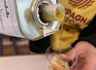 Coldiretti. Dall’olivo alla tavola, al mercato di Campagna Amica Ravenna si celebra l’olio extravergine