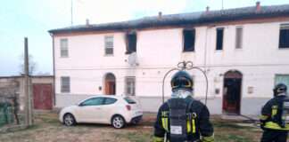 Incendio in una casa a Sant’Alberto. Una donna ferita lievemente