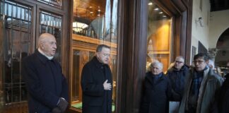 Inaugurazione del Presepe Storico della Cassa con L’Arcivescovo Monsignor Lorenzo Ghizzoni