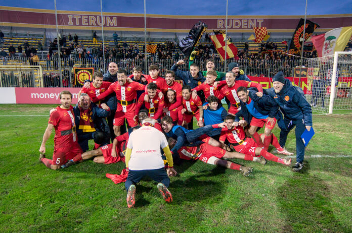 5e68cf56-8aff-4add-8994-997c64cc02d4