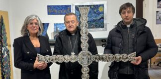 La Croce di Ravenna torna in processione per il Giubileo con una nuova versione in mosaico
