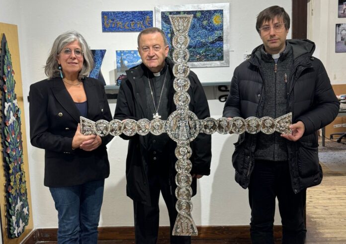 Foto CS Annafietta - Annafietta_Vescovo MonsLorenzo Ghizzoni _donLorenzoRossini