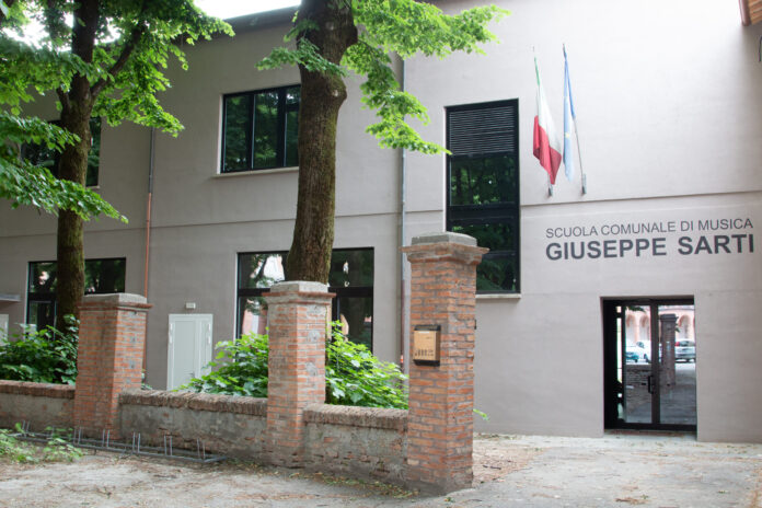 Esterno-Sarti-scaled