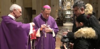 È giunta in Duomo a Ravenna la “Luce della pace di Betlemme”