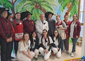 Bersaglieri in corsia nel reparto di Pediatria a Ravenna