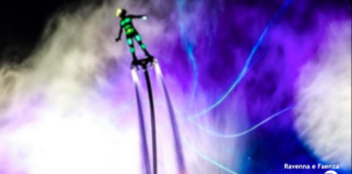 Moon Light: a Cervia un capodanno fra musica, spettacoli e acrobazie sull’acqua