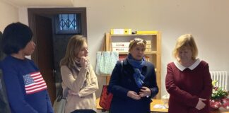 Auser Ravenna: inaugurato in via Eraclea il laboratorio di cucito “Orli e Trame”