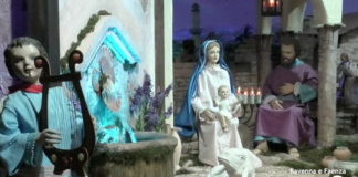 Si riaccendono le luci nel presepe meccanico di San Francesco a Faenza