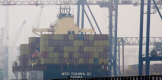 Incendio nella sala macchine di una nave portacontainer: intervento di Guardia Costiera e Vigili del Fuoco