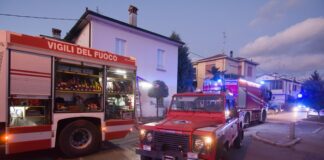 Incendio in un appartamento a Godo: mamma e figlia in ospedale