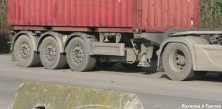 Porto di Ravenna: continuano le segnalazioni dei lavoratori riguardo la condizione delle strade