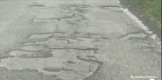 Via Santerno Ammonite: la strada è dissestata ma per il ripristino bisognerà aspettare