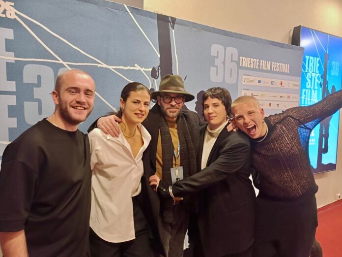 Caldironi con cappello al centro