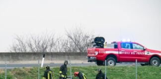 Auto esce di strada: due morti sull’A14