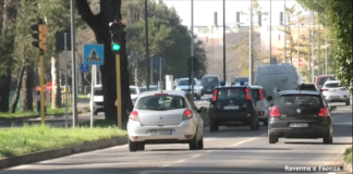 Via Chiavica Romea e via Mattei: residenti esasperati dal traffico con la chiusura del ponte mobile