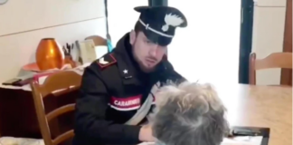 Si finge maresciallo dei carabinieri per rubare dei gioielli in oro ad un’anziana