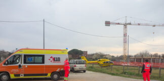 Ponte nuovo: operaio cade da tre metri nel cantiere della nuova scuola, in ospedale in elimedica