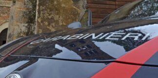 Ravenna: rubano una giacca e scappano via, i Carabineri arrestano un 30enne e denunciano il complice