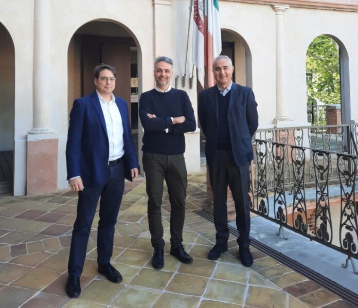 Da sinistra Carlo Baseggio consigliere Con.Ami. - Luca Cavallari - Fabio Bacchilega presidente Con.Ami.