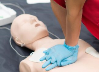 Il CSI Ravenna propone un nuovo corso per imparare l’utilizzo del defibrillatore