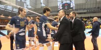 Volley: Consar Ravenna batte Acicastello 3-0 e vola ai playoff. I festeggiamenti di fine partita