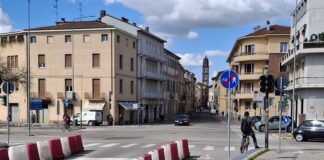 Spento il semaforo del Ponte delle Grazie