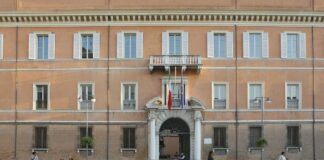 Musicista trattenuto in Iran: il prefetto Ricciardi incontra la madre