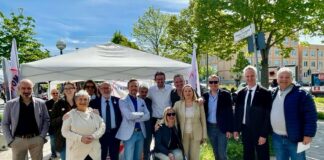 Il Movimento 5 Stelle oggi al mercato cittadino insieme al candidato sindaco Barattoni