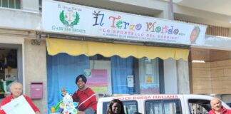 Fasciatoio, seggiolone e giocattoli per la prima infanzia donati allo Sportello del Sorriso