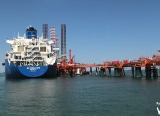 Visita al rigassificatore. “Lavori al termine. In funzione entro fine mese”