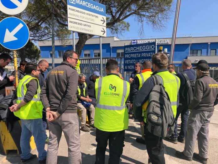 assemblea lavoratori LM 10_04