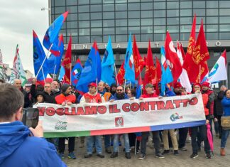 Metalmeccanici in sciopero il 29 aprile. Nuovo presidio di fronte alla sede di Confindustria in via Barbiani a Ravenna