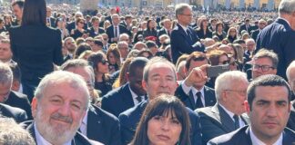 Il presidente de Pascale al funerale di Papa Francesco: “Un grande onore portare la riconoscenza degli emiliano-romagnoli”