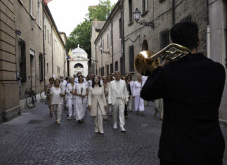 Ermanna Montanari leggerà uno stralcio del Paradiso per Re Carlo e Camilla alla Tomba di Dante