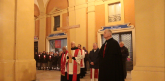 Celebrata la via Crucis a Lugo sotto le logge del Pavaglione