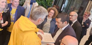 Il presidente de Pascale riceve i comitati dei cittadini alluvionati di Faenza, che hanno raccolto circa 20mila