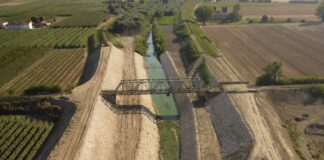 Sant’Agata sul Santerno: mezzi pesanti in viale Baccarini per allestire il cantiere di rimozione del ponte ferroviario