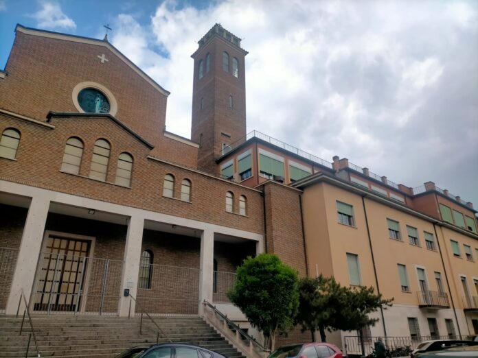 Opera di Santa Teresa, facciata di via S