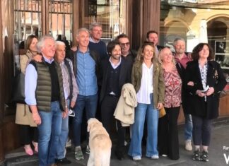 La mostra fotografica dei “Dilettanti allo sbando”: una serata di beneficenza al Teatro Socjale