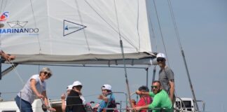 TuttiinbarcAbili 2025: 15 anni di vela, inclusione e territorio. Una flotta di 20 barche, circa 160 persone a bordo