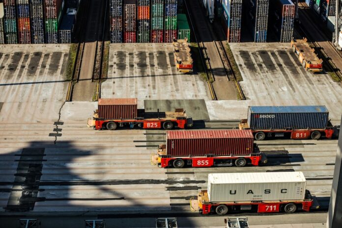 camion port contaneirs