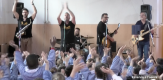 Mirko Casadei incontra gli studenti delle Pirazzini: mattinata musicale fra tradizione e innovazione