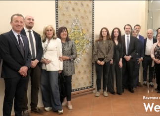 Nella sede di Confcommercio inaugurato il mosaico “2024 FemminilitàForzaLibertà”